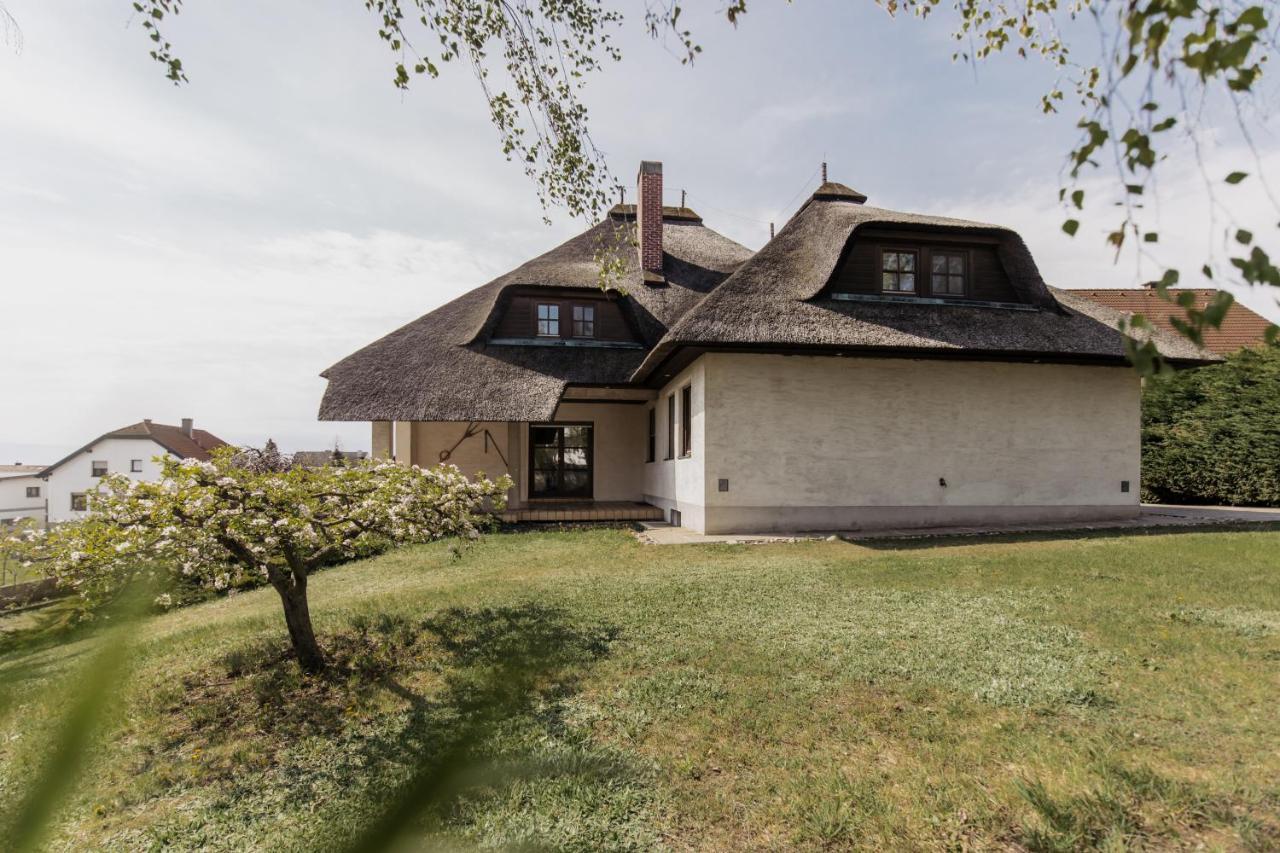 Ferienhaus Schilfvilla Mörbisch am See Εξωτερικό φωτογραφία